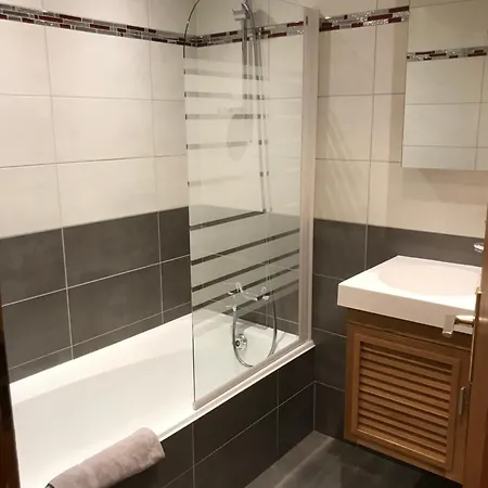 ホテル Au Bois De Lune シャテル