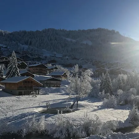 Au Bois De Lune Hotel 3*