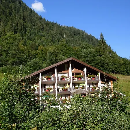 Au Bois De Lune Hotel 3*